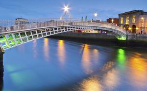 Ha penny Bridge
