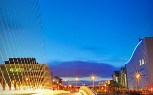 Imagen HEADER de fondo grande