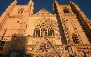 Fachada de la Catedral de Saint-Pierre