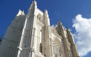 Fachada de la Catedral de Saint-Pierre
