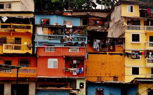 Casas coloridas en el barrio de Las Pe�as