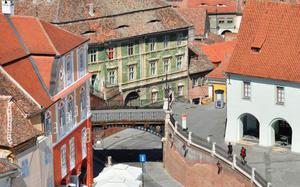 Puente del Mentiroso y Plaza Peque�a