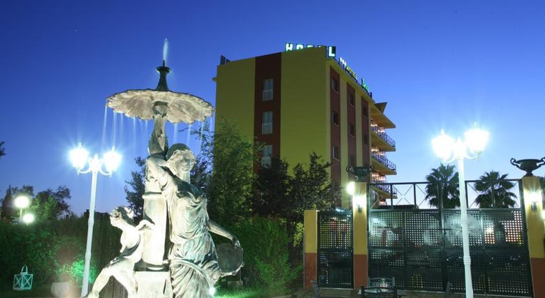 Hotel Zeus
