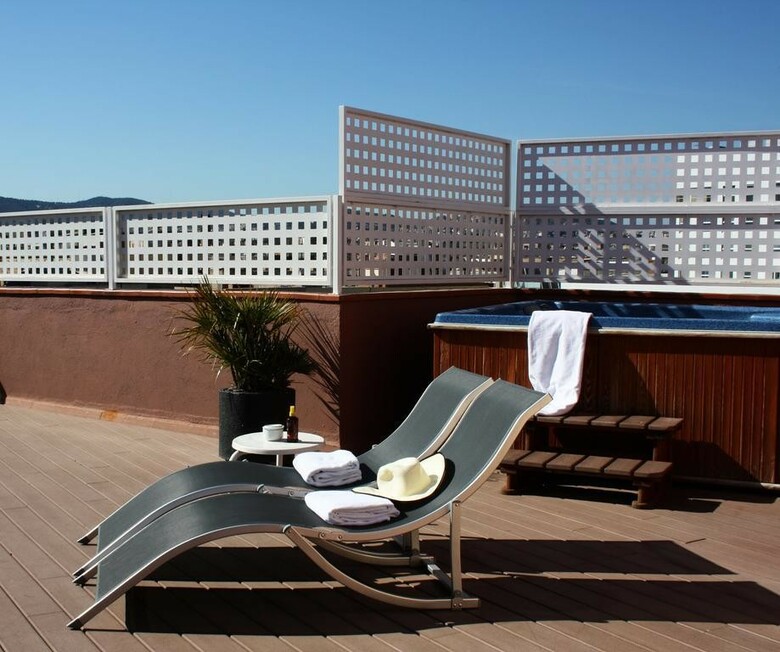 Hotel Dwo Garbi Millenni
