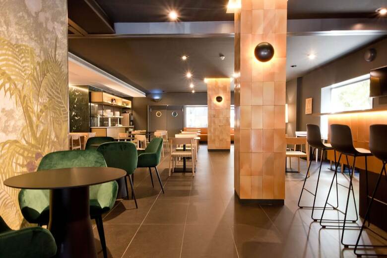 Aparthotel Atenea Vall�s