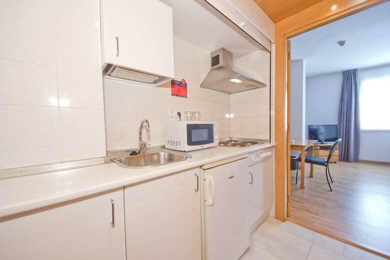 Aparthotel Atenea Vall�s