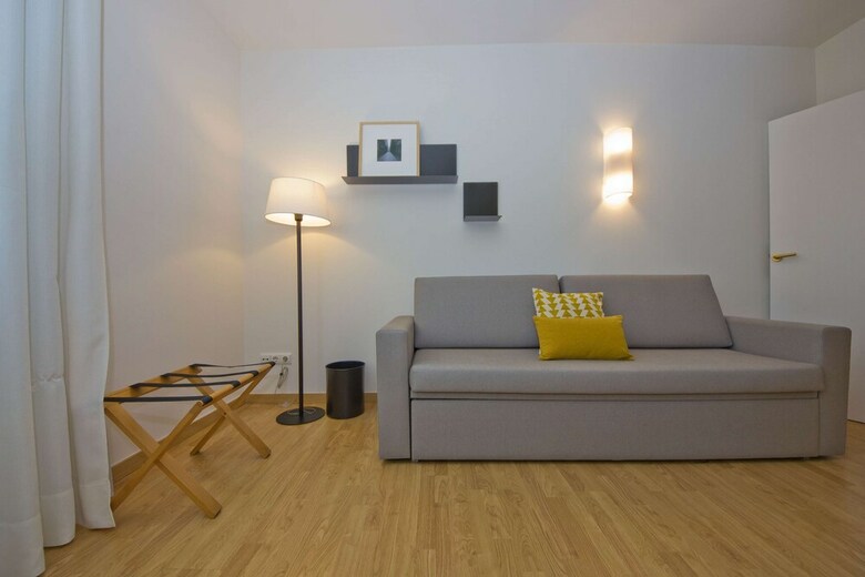 Aparthotel Atenea Vall�s