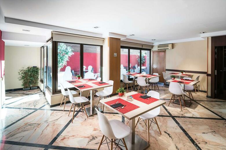 Hotel Catalonia Mikado