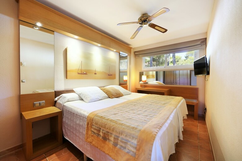 Hotel Iberostar Jard�n Del Sol Suites - Adults Only