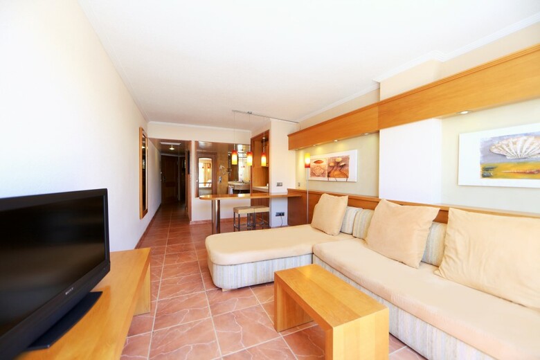 Hotel Iberostar Jard�n Del Sol Suites - Adults Only