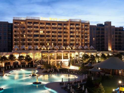 Menada Apartments In Royal Beach