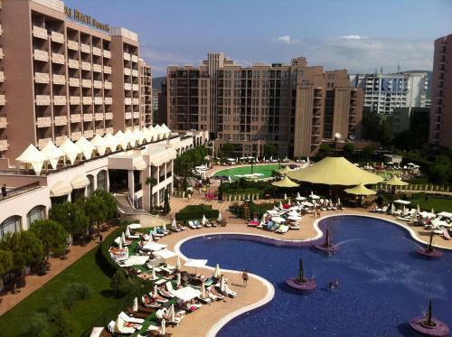 Menada Apartments In Royal Beach