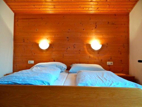 Hostal Ski & Bike Pension Maria