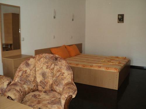 Meni Apartments And Guest Rooms