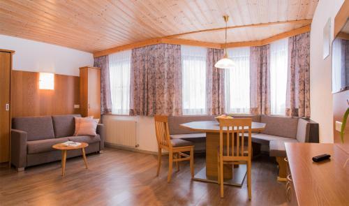 Hostal Apart Lukas