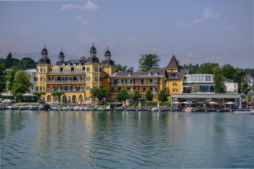 Hostal Pension Waldschenke Am W�rthersee