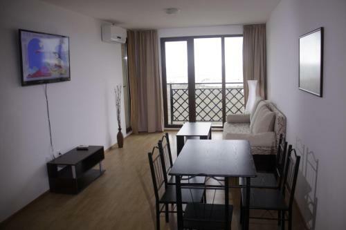 Golden Dunes Primorsko Apartments