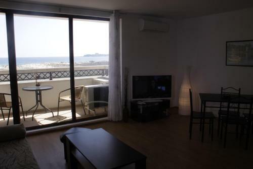Golden Dunes Primorsko Apartments