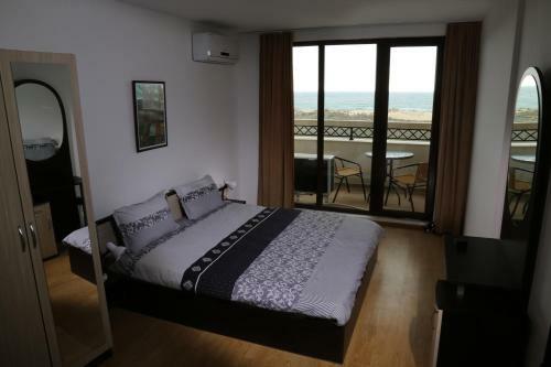 Golden Dunes Primorsko Apartments