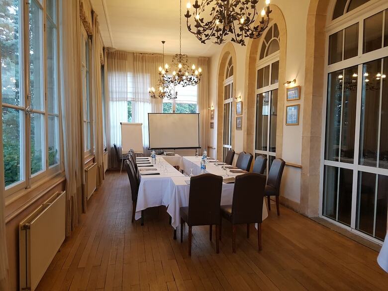 Hotel Ch�teau Des Comtes De Challes
