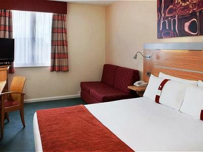 Hotel Express By Holiday Inn Cardiff Bay
