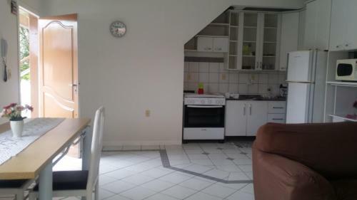 Apartamento Condom�nio Morada Do Santinho