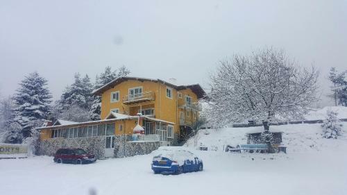 Hostal Guest House Marina Livada