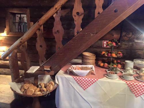 Hostal Bellevue Alm