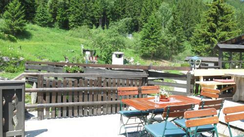 Hostal Bellevue Alm
