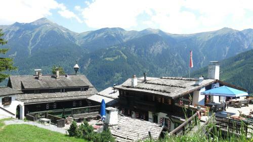 Hostal Bellevue Alm