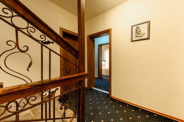 Kap House Family Hotel