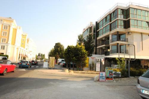 Menada Global Ville Apartments