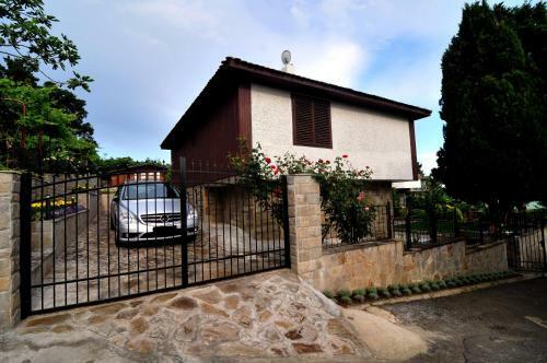 Villa Estate