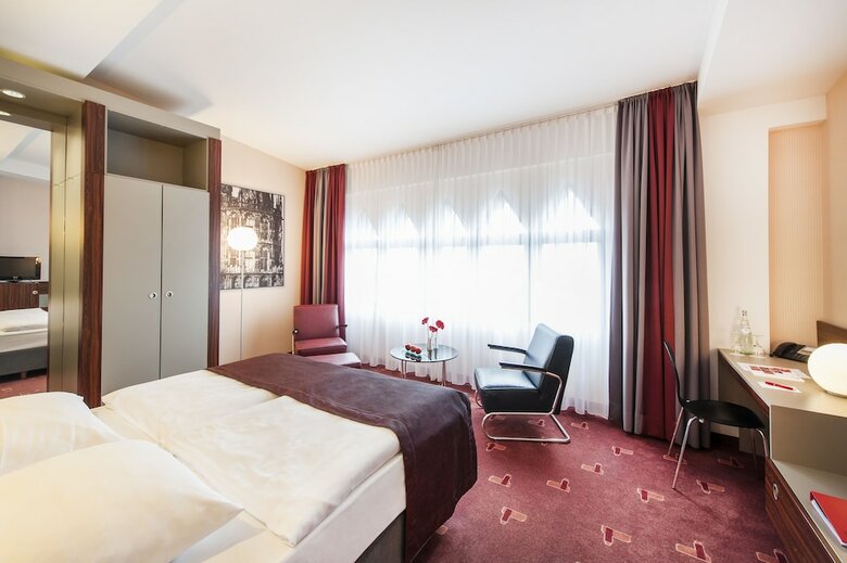 Hotel Premier Inn K�ln City Mediapark
