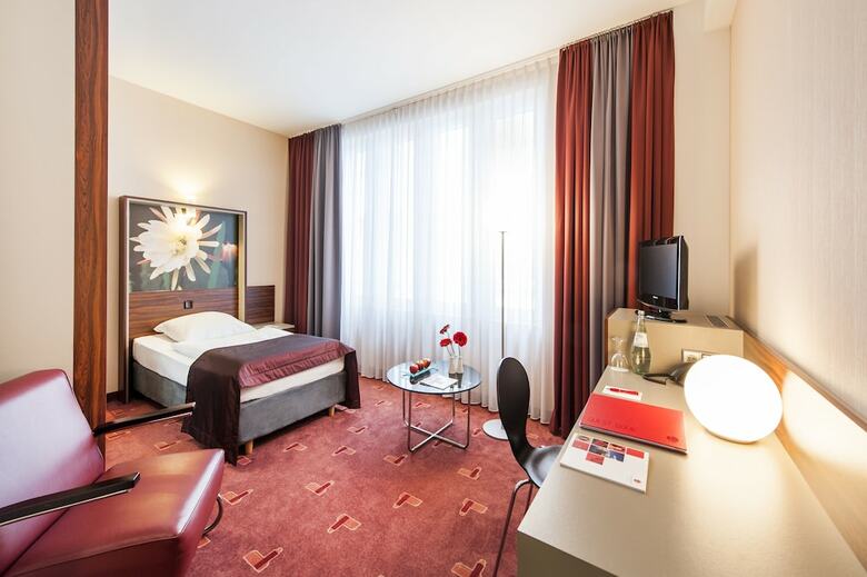 Hotel Premier Inn K�ln City Mediapark