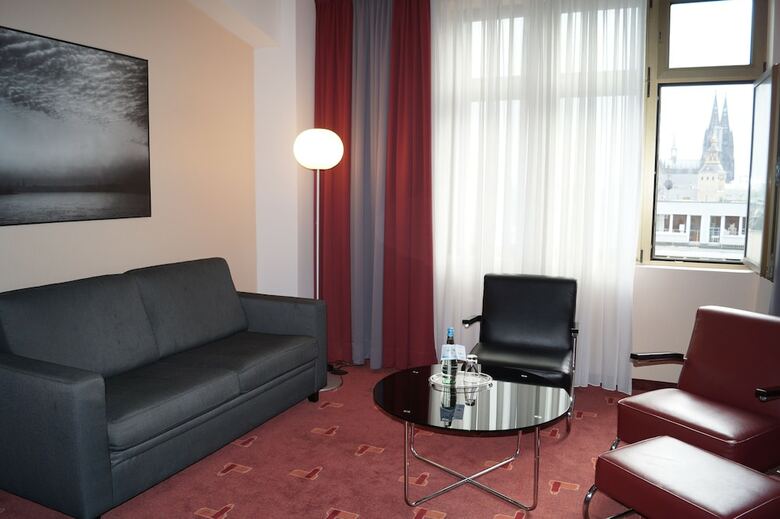 Hotel Premier Inn K�ln City Mediapark