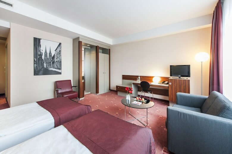 Hotel Premier Inn K�ln City Mediapark