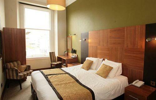 Acorn Hotel