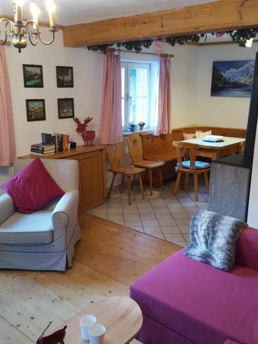 W & S - Cosy Cottage