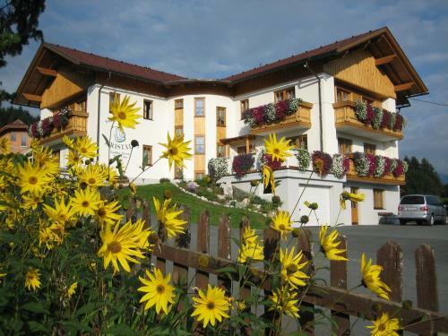 Aparthotel Hotel Pension Kristall