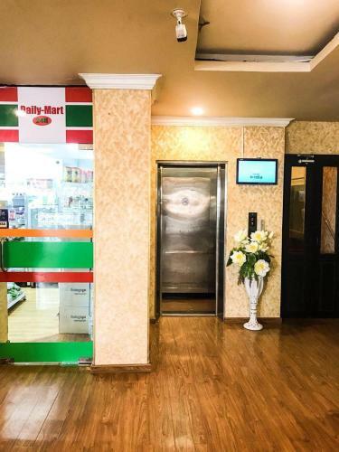 River Star Hotel