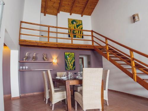 3 Bedroom Modern Duplex Apartment - Porto Antigo 1