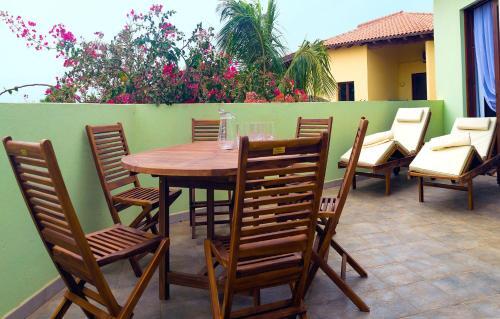 3 Bedroom Modern Duplex Apartment - Porto Antigo 1