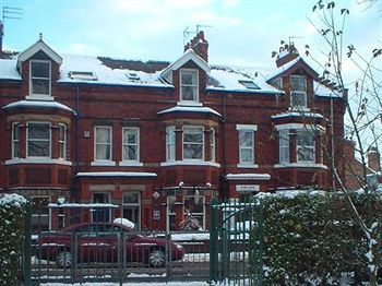 Albergue Burton Villa Guest House