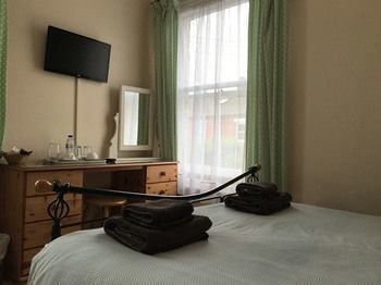 Albergue Burton Villa Guest House