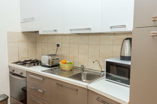 2 Bedroom Beachfront Apartment - Porto Antigo 2
