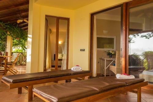 2 Bedroom Beachfront Apartment - Porto Antigo 2