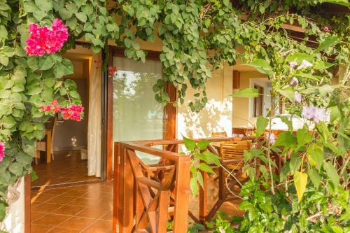 2 Bedroom Beachfront Apartment - Porto Antigo 2