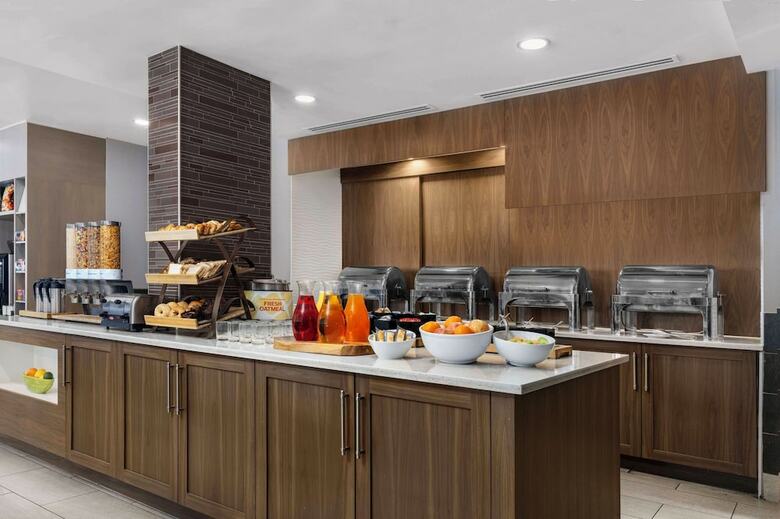 Hotel Hilton Garden Inn Calgary Airport