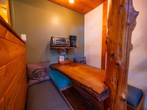 Surfs Inn Rainforest Cottages